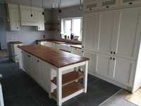 Painted 10b15 Kitchen with Oak Worktop